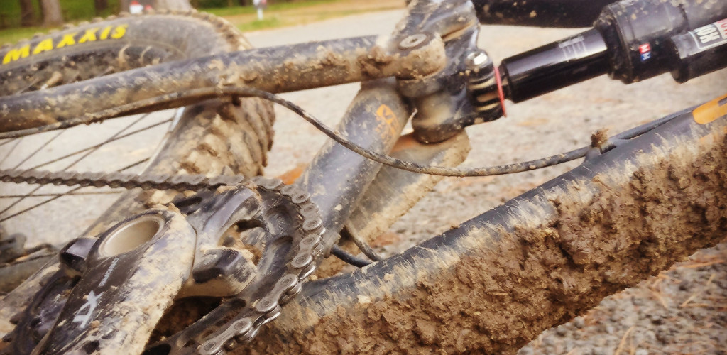 https://shredtrail.com/wp-content/uploads/muddy_bike.jpg