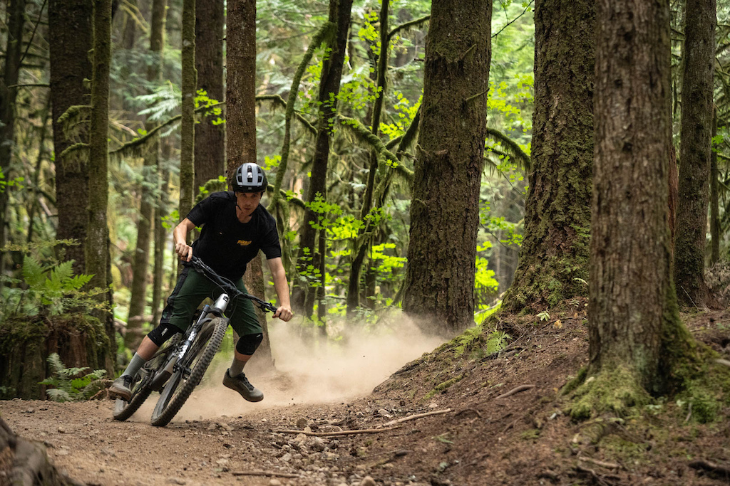 how mountain bikers (fail to) show respect for the land